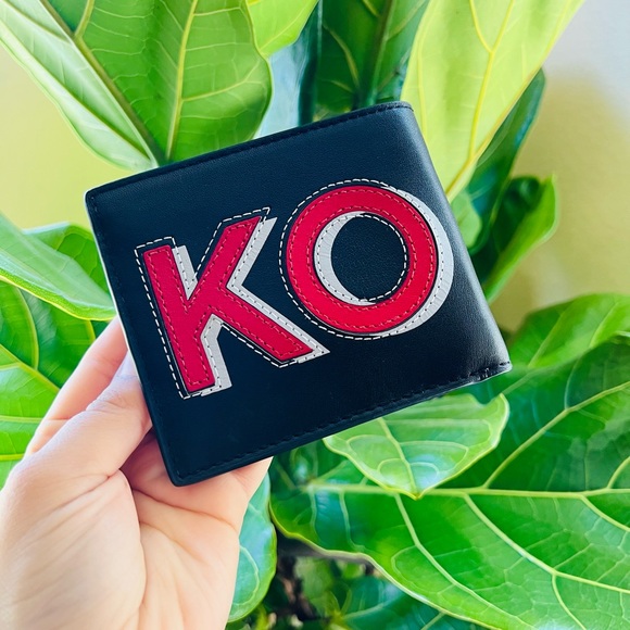 FINAL SALE🌼MICHAEL KORS billfold wallet - Picture 12 of 16